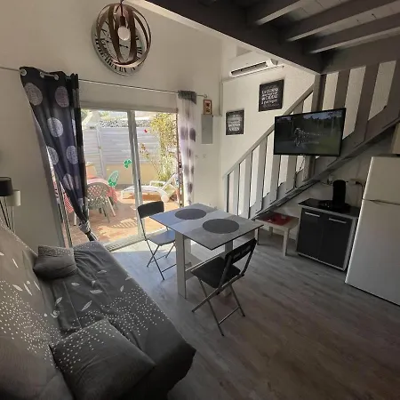 Refait A Neuf Proche Richelieu, Terrasse, Piscine, Parking Et Clim Pour 5 Pers. - Fr-1-723-9 Agde